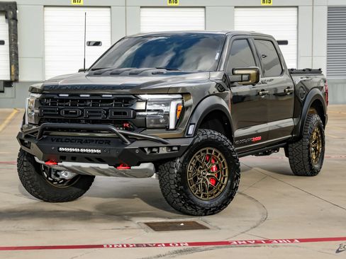 Used 2025 Ford F150 Raptor w/ Equipment Group 803A Raptor R AWD/4WD image 7