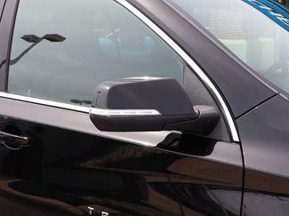 Used 2023 Chevrolet Traverse LT FWD video 2