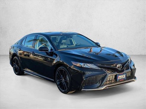 Used 2024 Toyota Camry XSE image 3