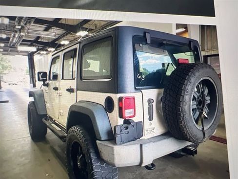 Used 2015 Jeep Wrangler Unlimited Sport AWD/4WD image 2
