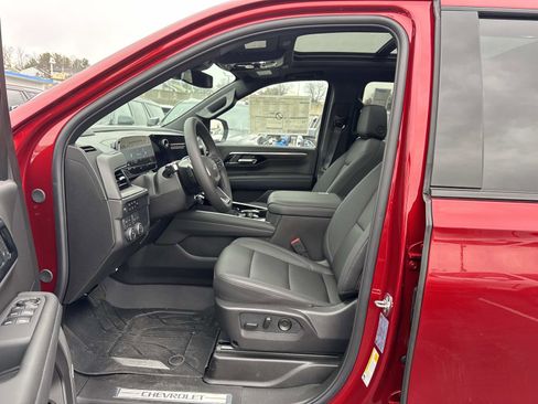 New 2026 Chevrolet Suburban Z71 w/ Comfort Package image 16