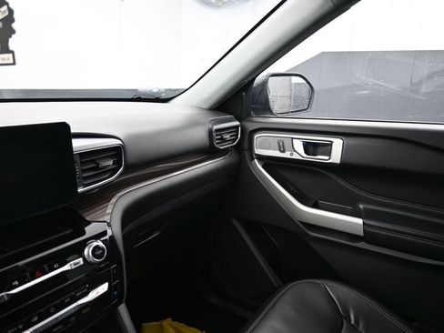 Used 2022 Ford Explorer Limited AWD/4WD image 33