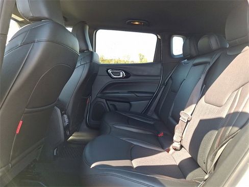 Used 2024 Jeep Compass Trailhawk image 10