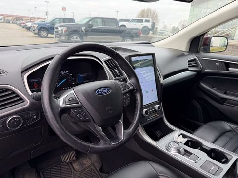Used 2021 Ford Edge SEL w/ Convenience Package image 9