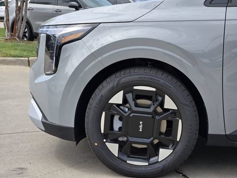New 2026 Kia Carnival EX FWD image 5
