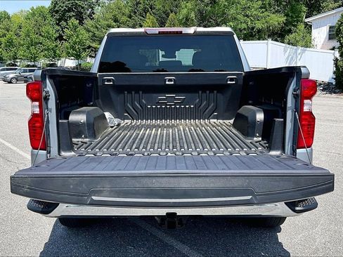 Used 2023 Chevrolet Silverado 1500 LT AWD/4WD image 12