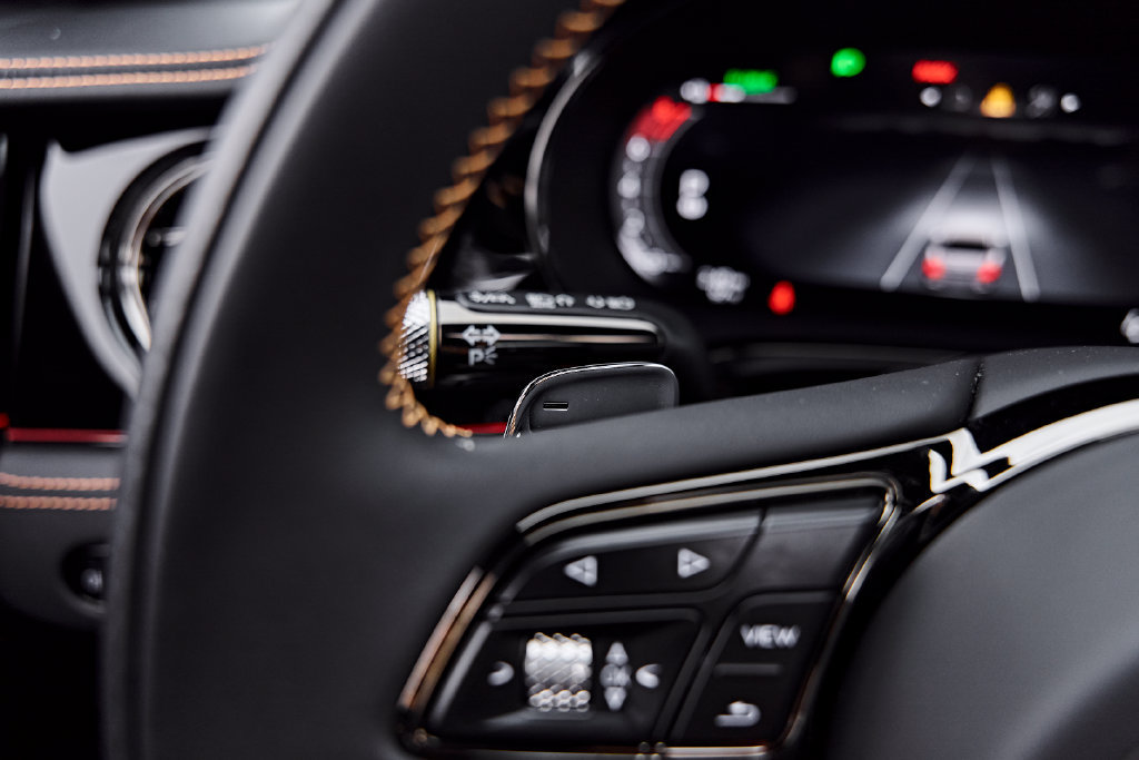 Used 2025 Bentley Flying Spur Plug-In Hybrid AWD/4WD image 54