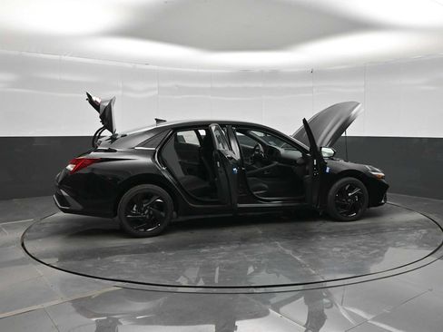 New 2026 Hyundai Elantra SEL Sport FWD image 44