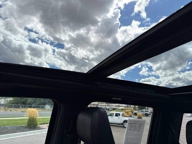 Used 2025 Ford F150 Raptor AWD/4WD image 34