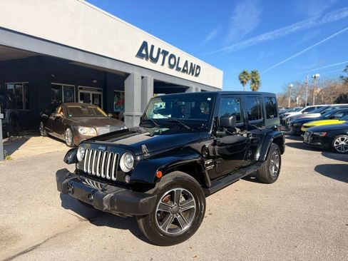 Used 2017 Jeep Wrangler Unlimited Sahara w/ Connectivity Group image 1