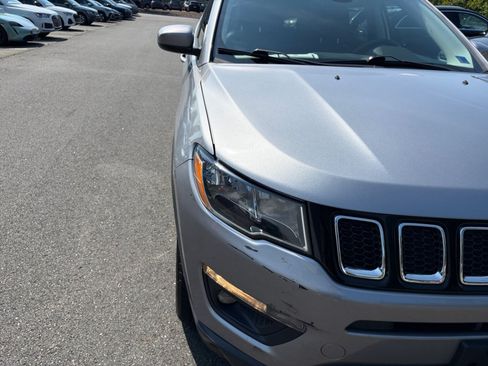 Used 2018 Jeep Compass Latitude w/ Cold Weather Group AWD/4WD image 24