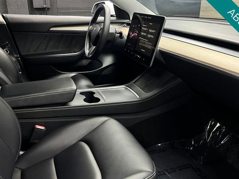 Used 2023 Tesla Model 3 Standard Range RWD image 5