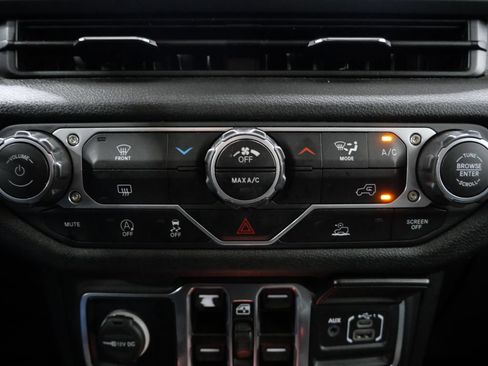 Used 2025 Jeep Wrangler Unlimited Sport AWD/4WD image 20