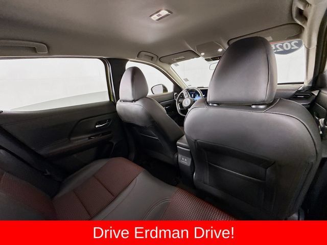 Used 2025 Nissan Kicks SR FWD image 28