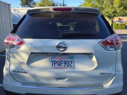 Used 2016 Nissan Rogue SV AWD/4WD image 4