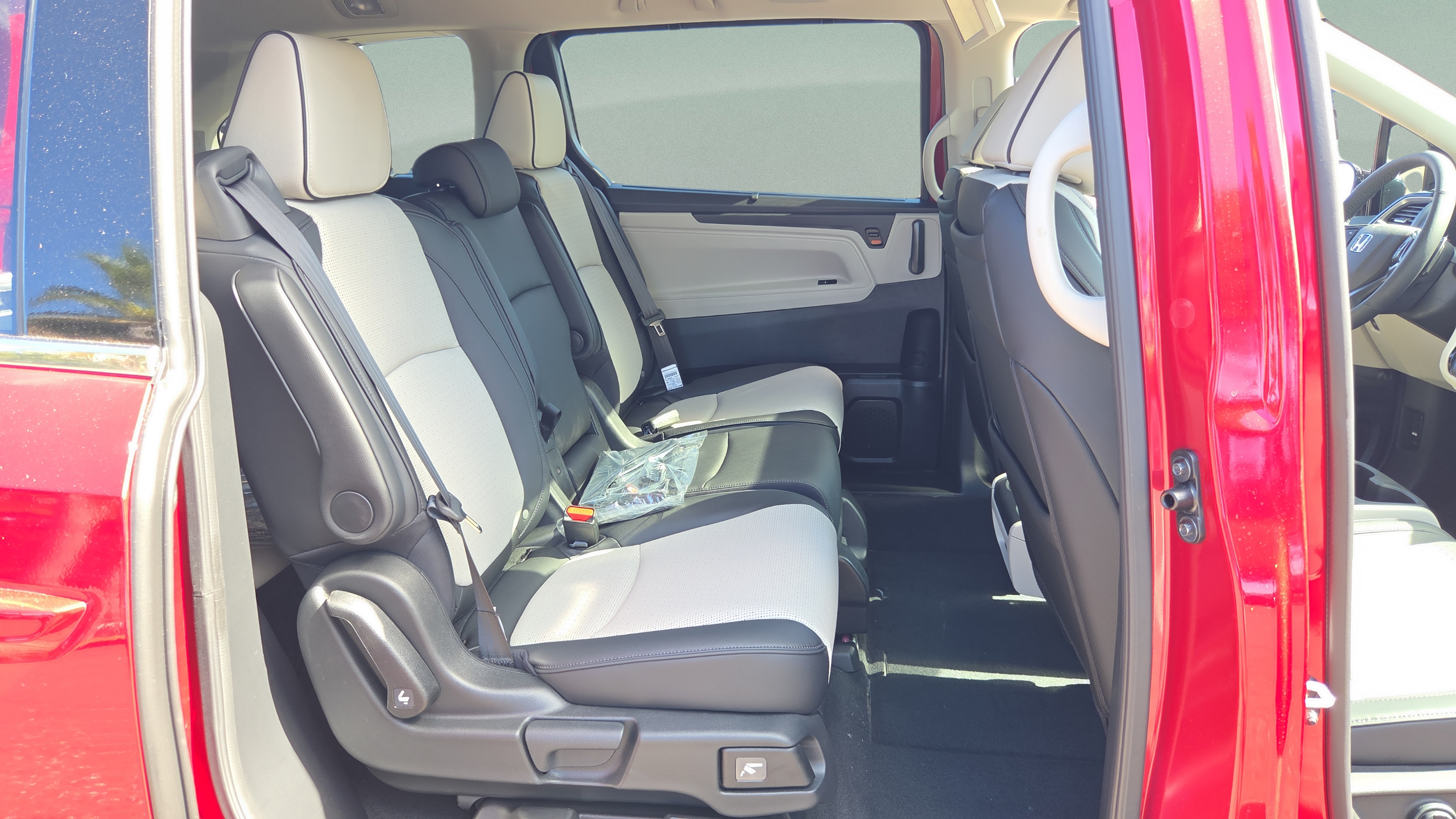 New 2027 Honda Odyssey Elite image 16
