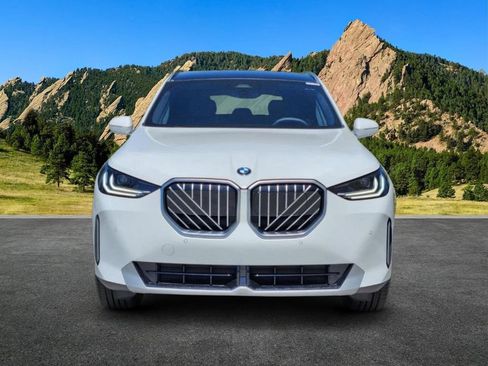 Used 2025 BMW X3 xDrive30i w/ Convenience Package AWD/4WD image 2