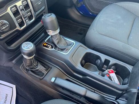 Used 2020 Jeep Wrangler Unlimited Sahara image 21