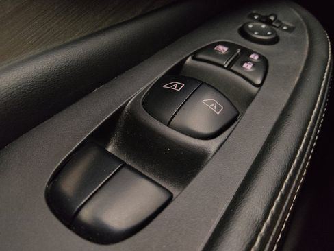 Used 2018 Nissan Murano S FWD image 27