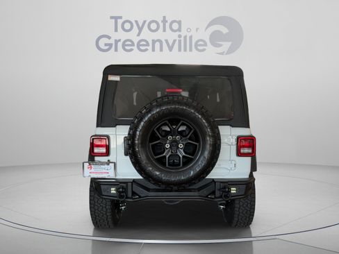 Used 2026 Jeep Wrangler Sport AWD/4WD image 5