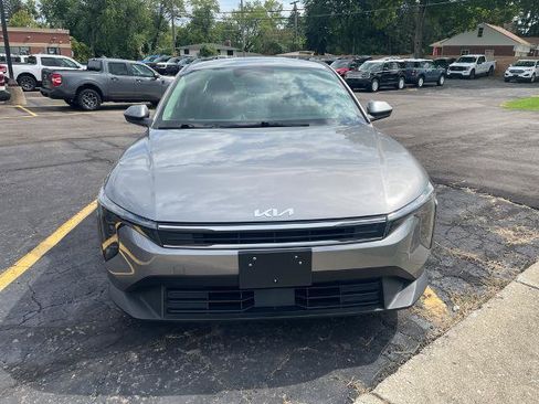 Used 2025 Kia K4 FWD image 2