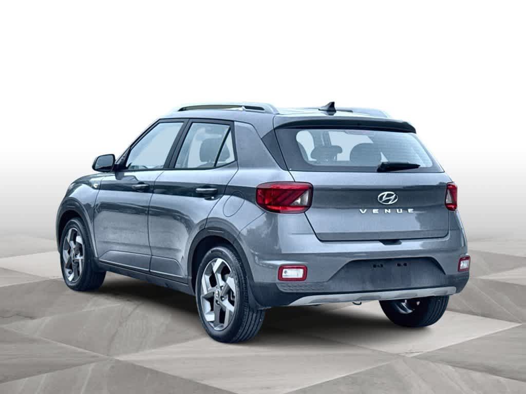 Used 2021 Hyundai Venue SEL FWD image 6