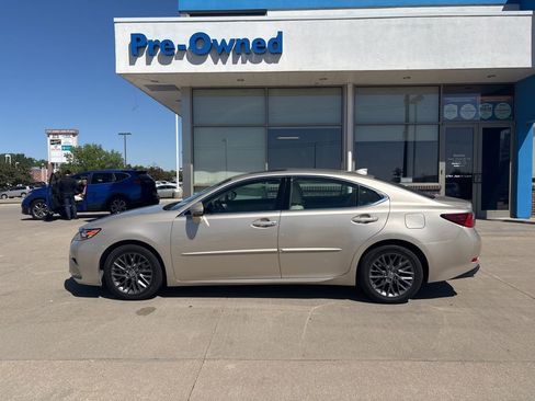 Used 2018 Lexus ES 350 w/ Premier Package FWD image 6