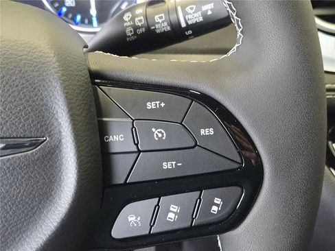 New 2026 Chrysler Pacifica Select w/ S Appearance Package image 23