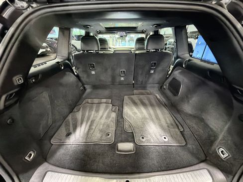 Used 2023 Jeep Grand Cherokee Overland w/ Luxury Tech Group IV image 39