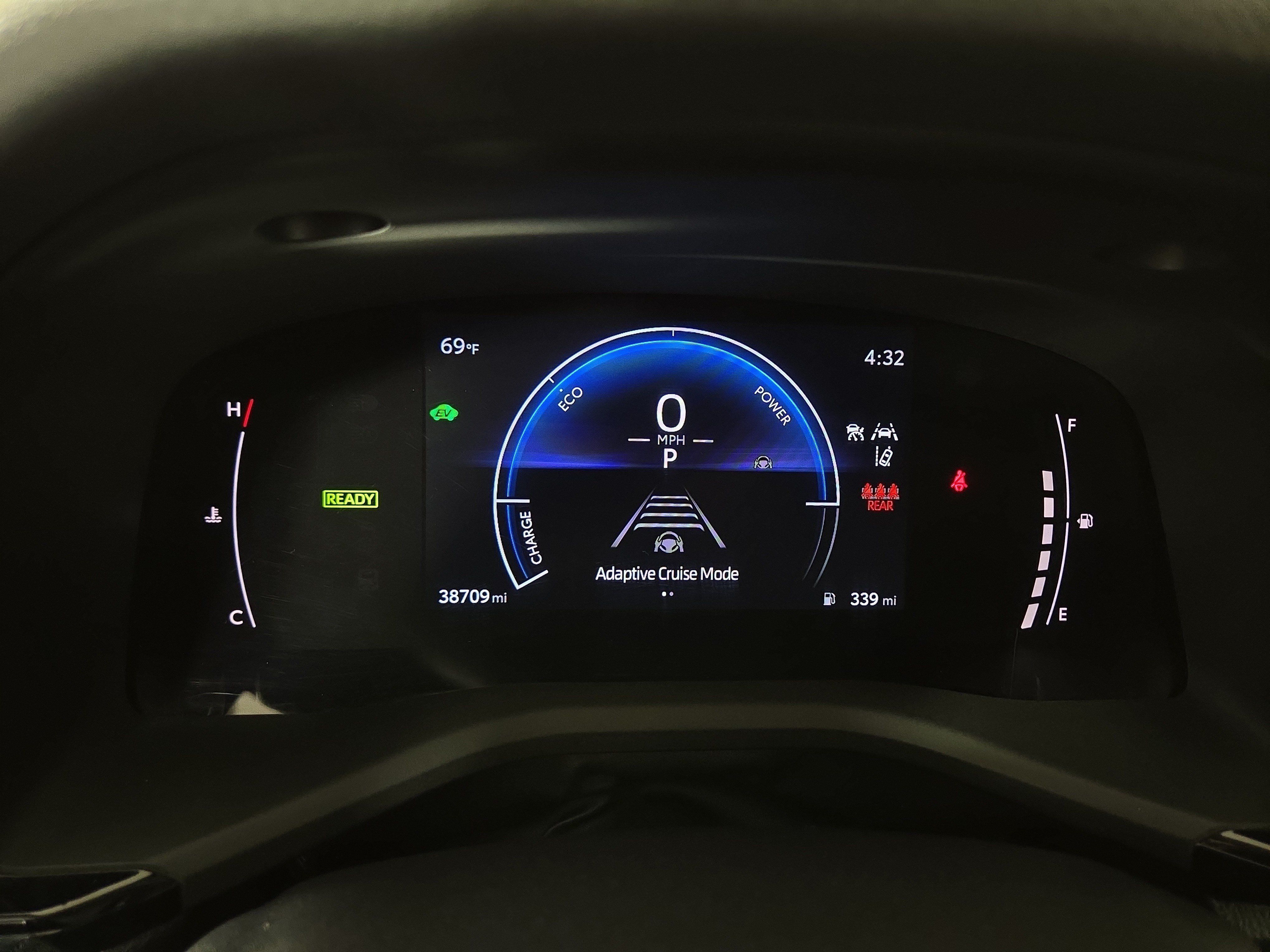 Used 2025 Toyota Camry SE FWD image 17