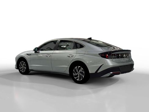 New 2026 Hyundai Sonata Blue FWD image 4