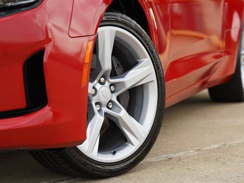 Used 2016 Chevrolet Camaro SS RWD image 17