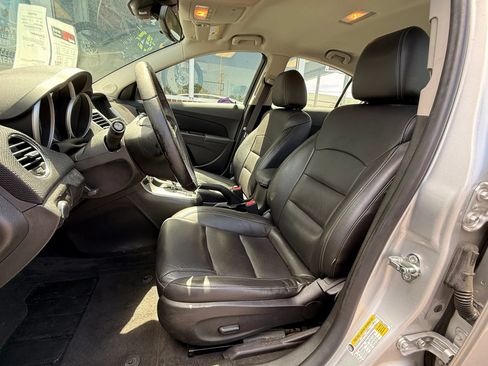 Used 2015 Chevrolet Cruze LT FWD image 9