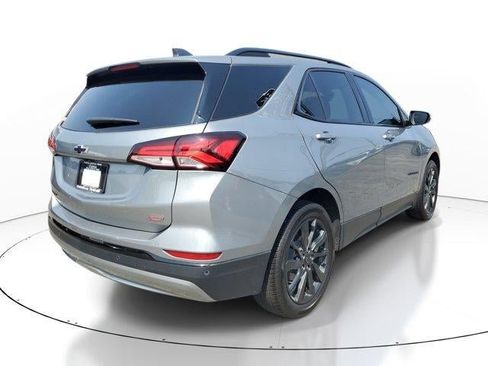 Used 2024 Chevrolet Equinox RS FWD image 3