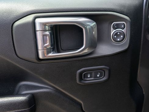 Used 2022 Jeep Wrangler Sport AWD/4WD image 14