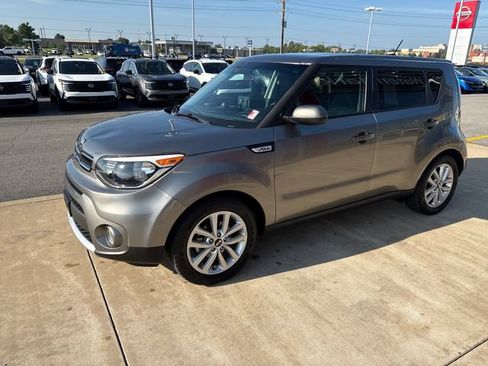 Used 2017 Kia Soul + FWD image 1