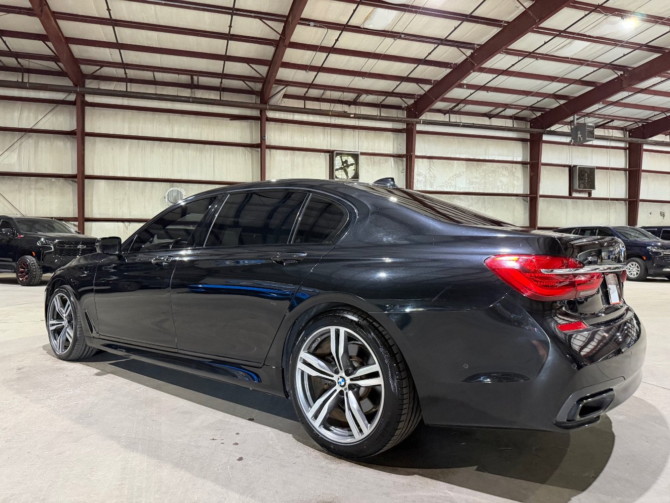 Used 2016 BMW 750i xDrive AWD/4WD image 7