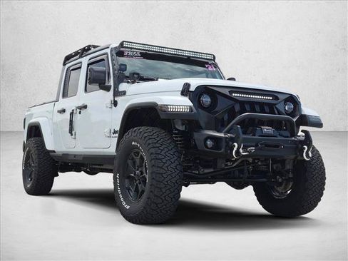 Used 2021 Jeep Gladiator Sport AWD/4WD image 3