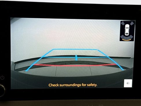 Used 2024 Toyota Prius LE image 15