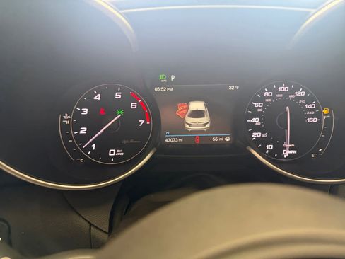 Used 2022 Alfa Romeo Giulia Sprint image 13