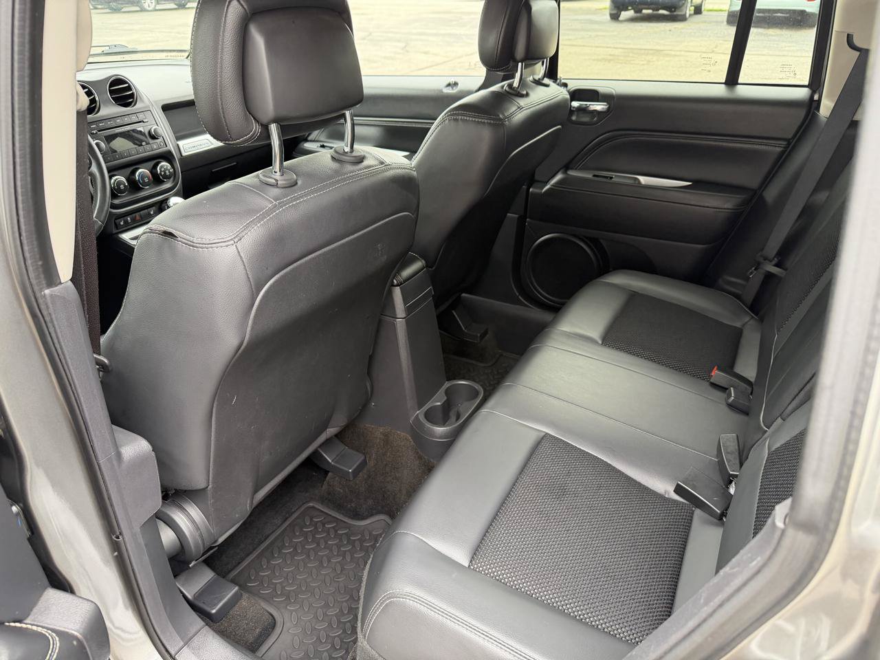 Used 2014 Jeep Compass Latitude w/ All Weather Capability Group AWD/4WD image 13