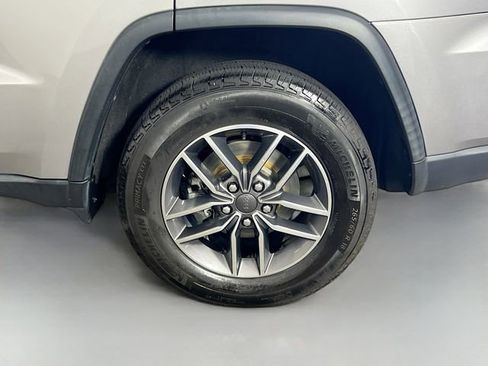 Used 2019 Jeep Grand Cherokee Limited w/ Luxury Group II image 26