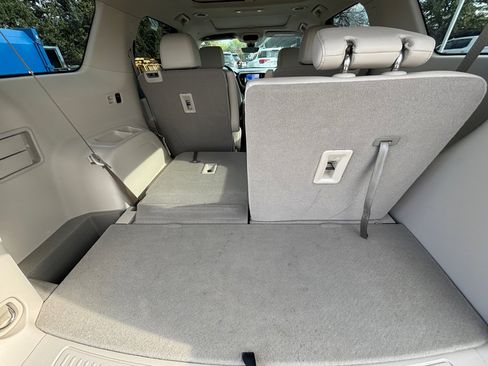 Used 2023 GMC Acadia Denali w/ Denali Ultimate Package image 11