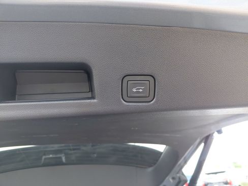 Used 2025 Chevrolet Traverse RS w/ LPO, Floor Liner Package AWD/4WD image 29