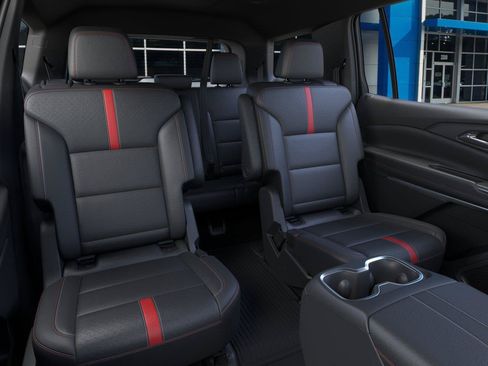 New 2026 Chevrolet Traverse RS w/ LPO, Floor Liner Package FWD image 17