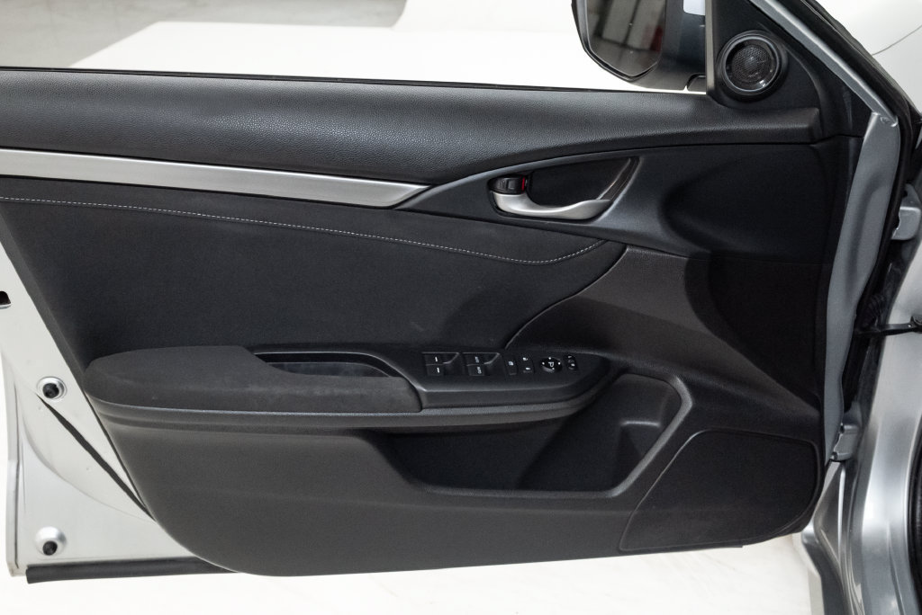 Used 2018 Honda Civic EX image 9