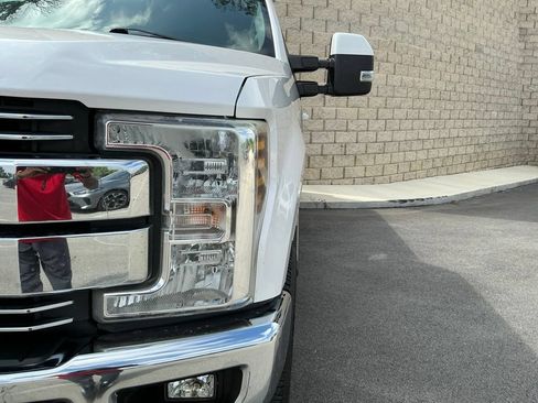 Used 2019 Ford F250 Lariat w/ Lariat Value Package AWD/4WD image 8