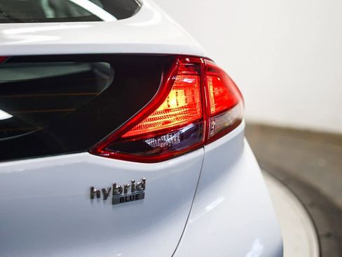 Used 2020 Hyundai Ioniq Blue image 10