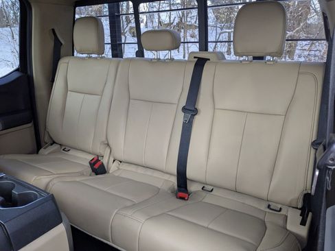 Used 2021 Ford F350 Lariat w/ Chrome Package image 26