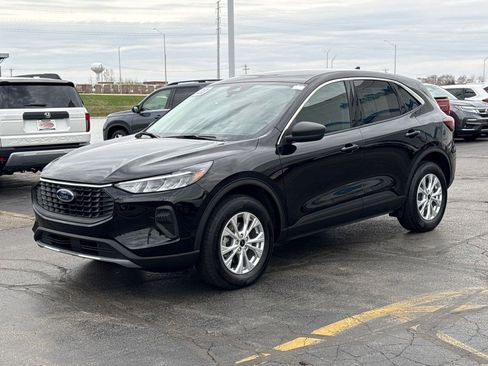 Used 2023 Ford Escape Active AWD/4WD image 7